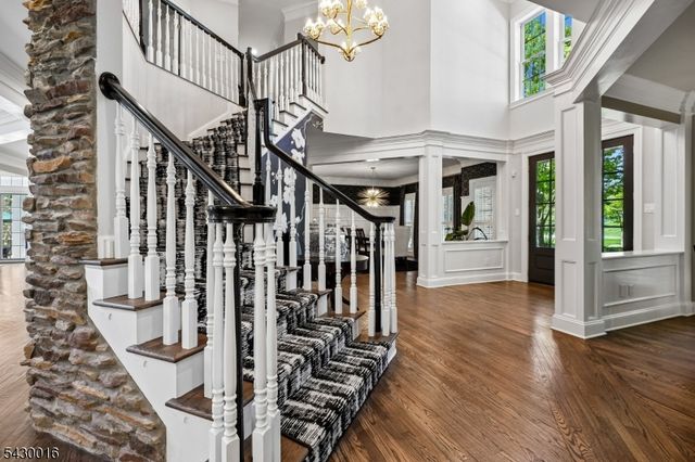 1 Buckeye Ln, Raritan Twp., NJ 08822