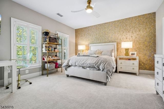 1 Buckeye Ln, Raritan Twp., NJ 08822
