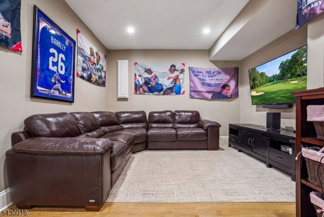 1 Buckeye Ln, Raritan Twp., NJ 08822