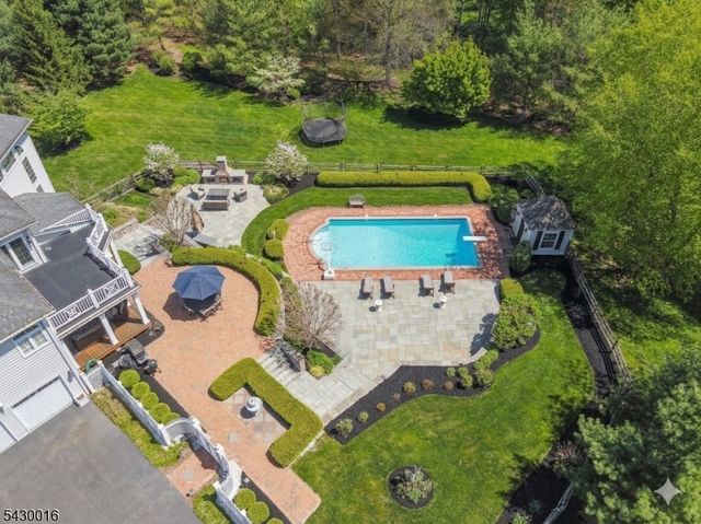 1 Buckeye Ln, Raritan Twp., NJ 08822