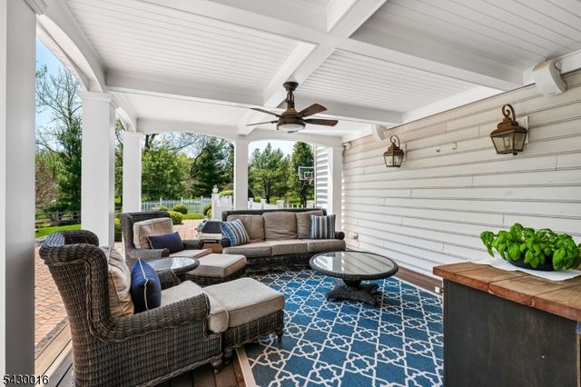 1 Buckeye Ln, Raritan Twp., NJ 08822