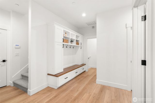 17905 28th Street E, Lake Tapps, WA 98391