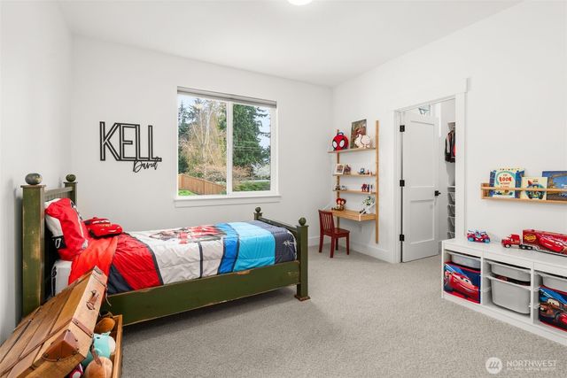 17905 28th Street E, Lake Tapps, WA 98391