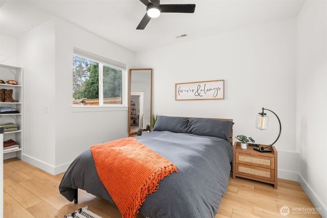 17905 28th Street E, Lake Tapps, WA 98391