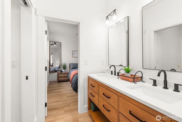 17905 28th Street E, Lake Tapps, WA 98391