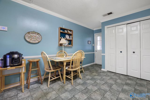 427 Cherry Street NW, Hartselle, AL 35640