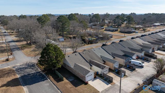 427 Cherry Street NW, Hartselle, AL 35640