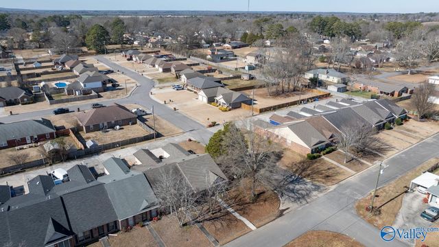 427 Cherry Street NW, Hartselle, AL 35640