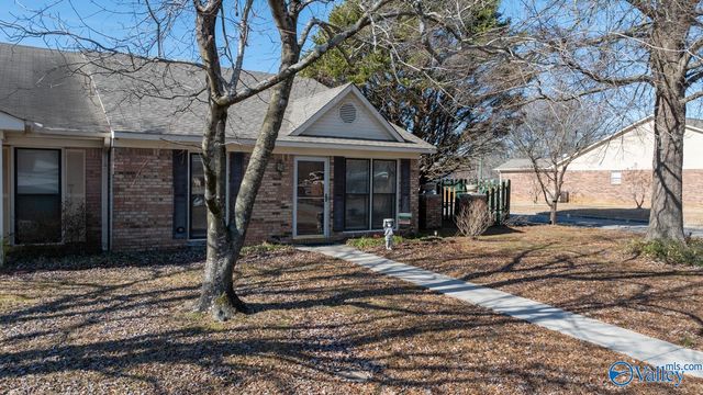 427 Cherry Street NW, Hartselle, AL 35640