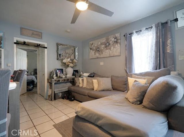 1930 W Manchester, Los Angeles, CA 90047