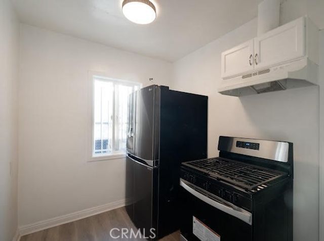 1930 W Manchester, Los Angeles, CA 90047