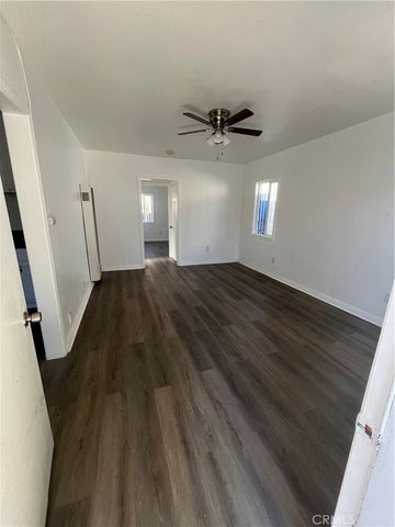 1930 W Manchester, Los Angeles, CA 90047