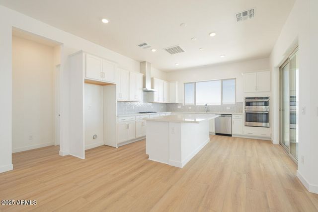 1910 E Empeltre Road, San Tan Valley, AZ 85140