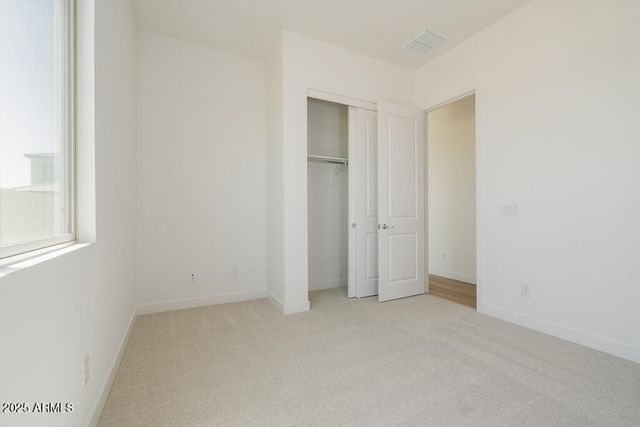 1910 E Empeltre Road, San Tan Valley, AZ 85140