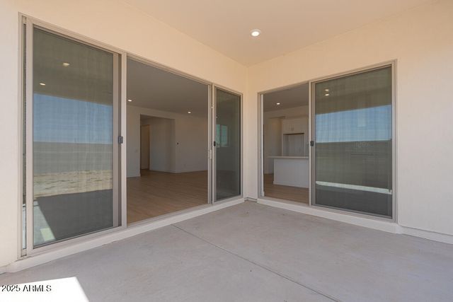 1910 E Empeltre Road, San Tan Valley, AZ 85140