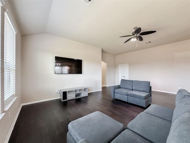 332 Country Crossing Circle, Magnolia, TX 77354