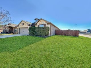 332 Country Crossing Circle, Magnolia, TX 77354