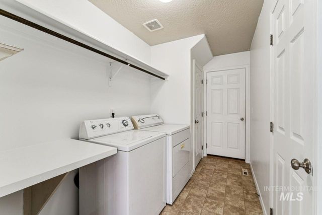 11761 Tidewater St, Caldwell, ID 83605
