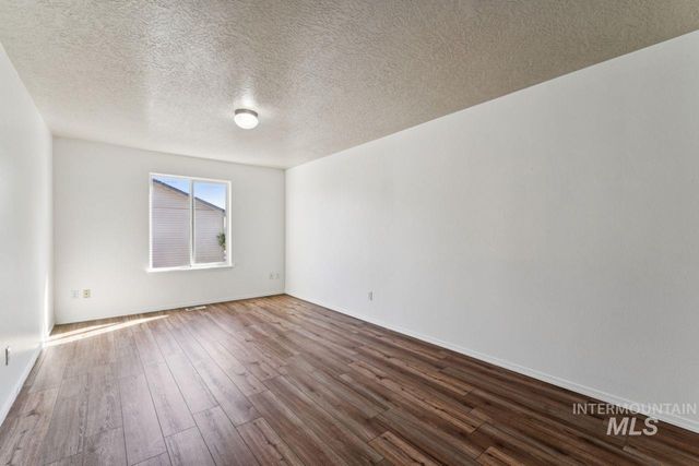 11761 Tidewater St, Caldwell, ID 83605