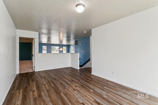 11761 Tidewater St, Caldwell, ID 83605