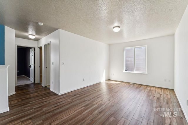 11761 Tidewater St, Caldwell, ID 83605