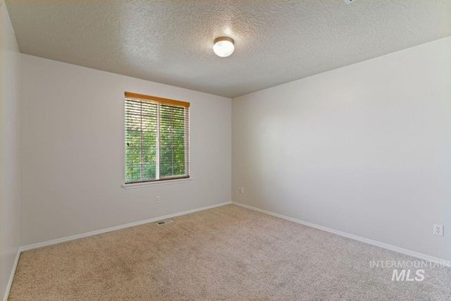 11761 Tidewater St, Caldwell, ID 83605