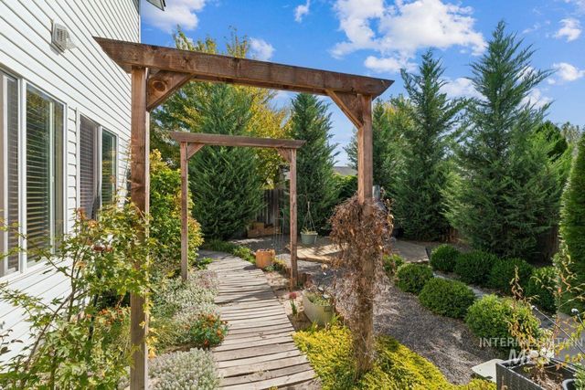 11761 Tidewater St, Caldwell, ID 83605