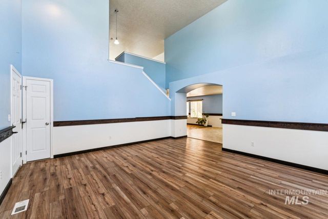 11761 Tidewater St, Caldwell, ID 83605