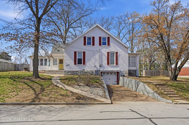 706 NELSON DRIVE, Jefferson City, MO 65101