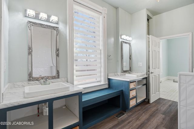 706 NELSON DRIVE, Jefferson City, MO 65101