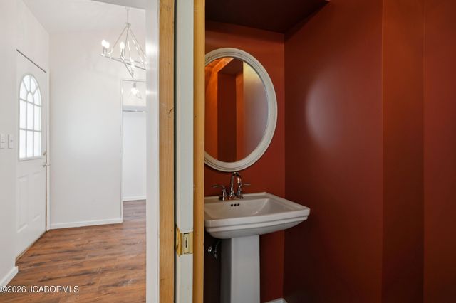 706 NELSON DRIVE, Jefferson City, MO 65101