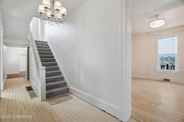 706 NELSON DRIVE, Jefferson City, MO 65101