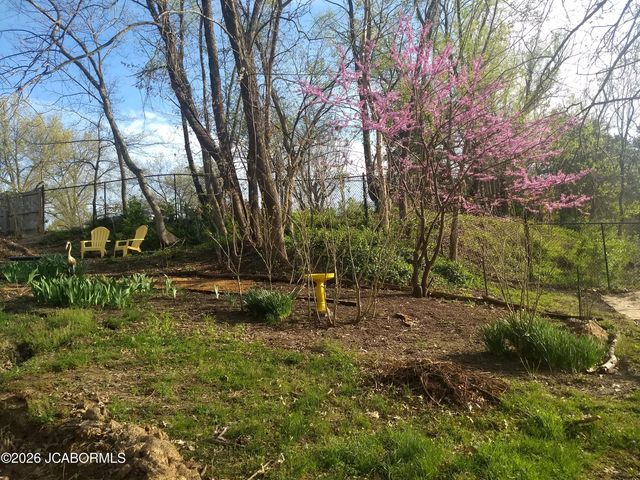 706 NELSON DRIVE, Jefferson City, MO 65101