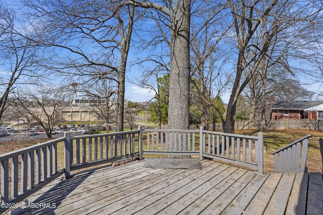 706 NELSON DRIVE, Jefferson City, MO 65101