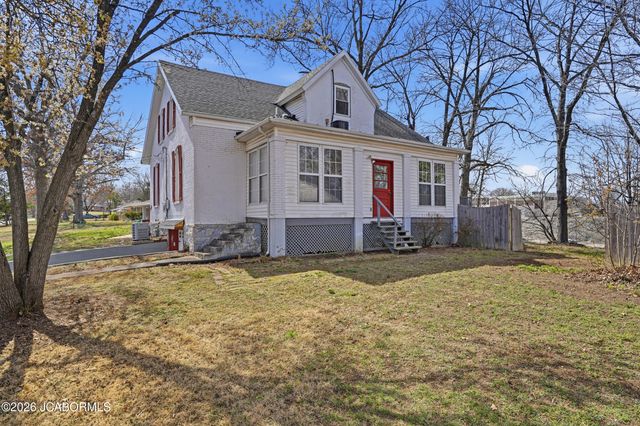 706 NELSON DRIVE, Jefferson City, MO 65101