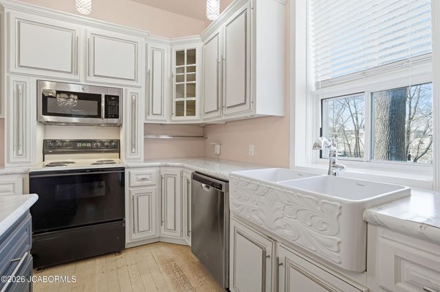 706 NELSON DRIVE, Jefferson City, MO 65101