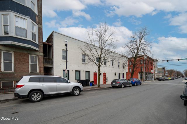 6 Franklin Place, Troy, NY 12180
