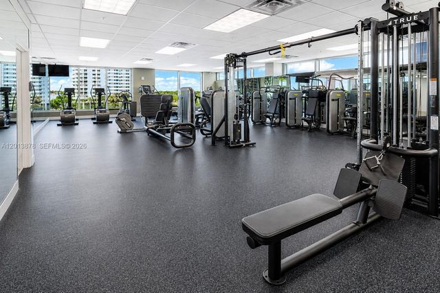 7930 East Dr 506, North Bay Village, FL 33141