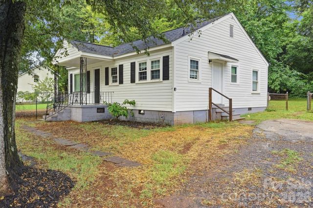 2955 Amay James Avenue, Charlotte, NC 28208