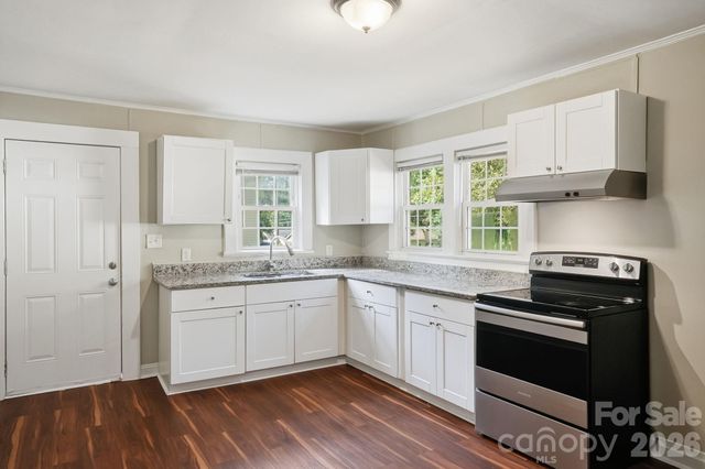 2955 Amay James Avenue, Charlotte, NC 28208