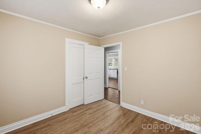 2955 Amay James Avenue, Charlotte, NC 28208
