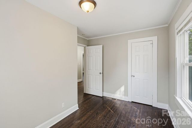 2955 Amay James Avenue, Charlotte, NC 28208