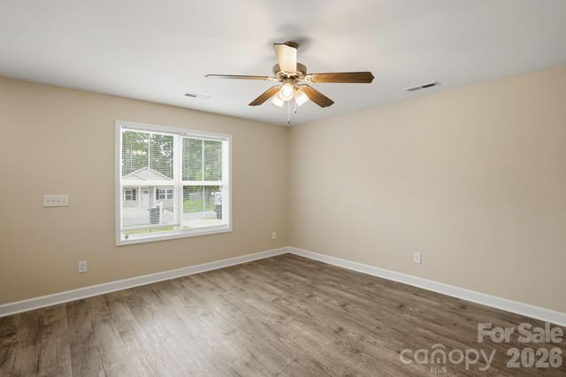2955 Amay James Avenue, Charlotte, NC 28208