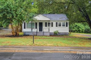 2955 Amay James Avenue, Charlotte, NC 28208