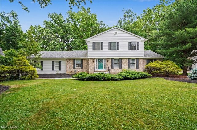 553 N Briarcliff Drive, Canfield, OH 44406
