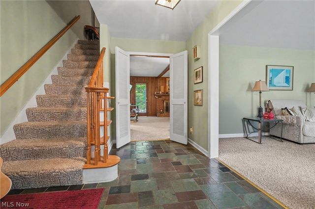 553 N Briarcliff Drive, Canfield, OH 44406