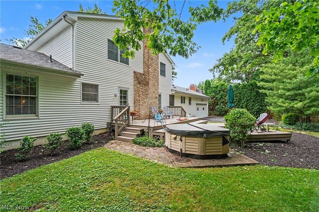 553 N Briarcliff Drive, Canfield, OH 44406
