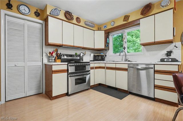 553 N Briarcliff Drive, Canfield, OH 44406