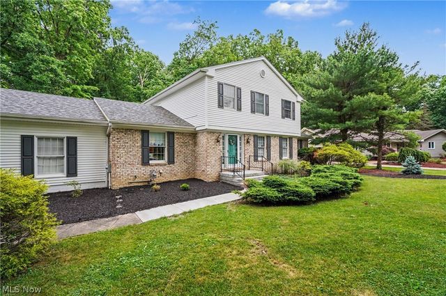 553 N Briarcliff Drive, Canfield, OH 44406