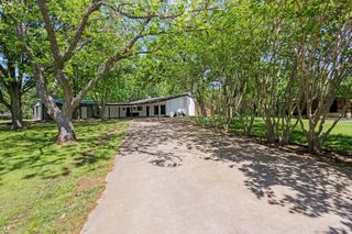 336 Kirk Avenue, Pottsboro, TX 75076